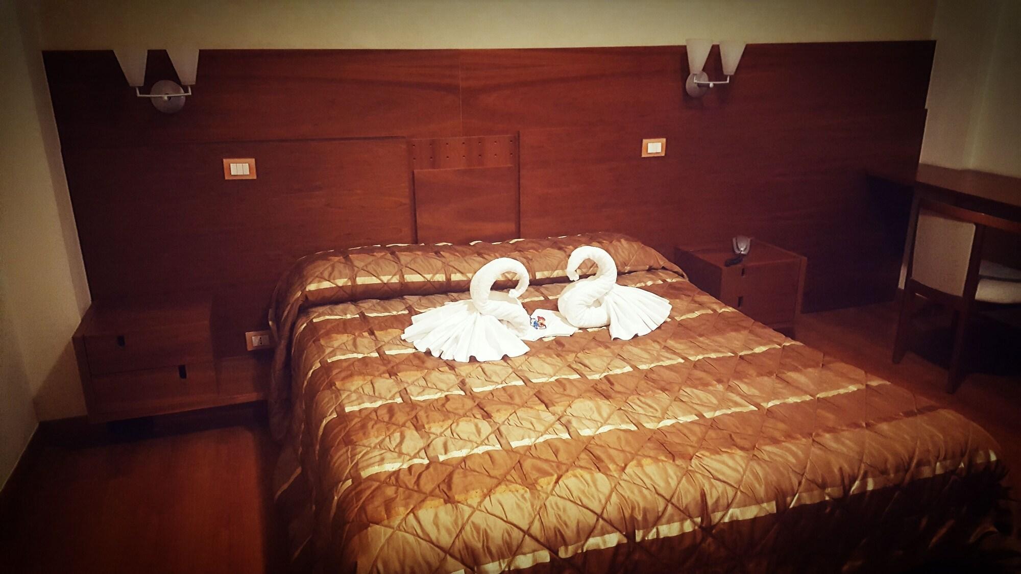 Hotel Gala Пезаро Экстерьер фото