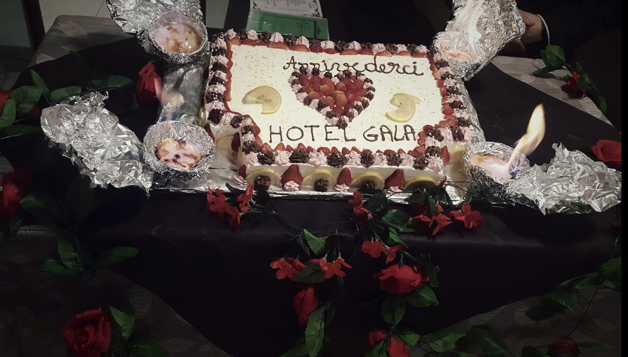 Hotel Gala Пезаро Экстерьер фото